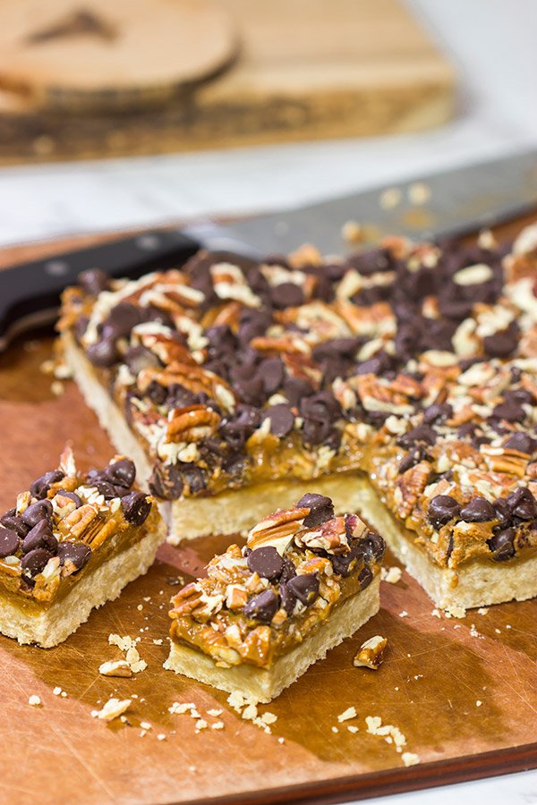 These Dulce de Leche Turtle Cookie Bars feature a shortbread cookie crust topped with dulce de leche, pecans and chocolate chips.  Yum!