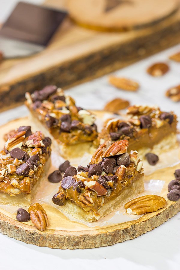 These Dulce de Leche Turtle Cookie Bars feature a shortbread cookie crust topped with dulce de leche, pecans and chocolate chips.  Yum!