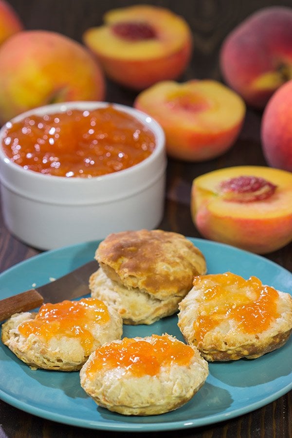 Love peaches? Me, too! This Fresh Peach Jam is a tasty (and surprisingly easy) way to enjoy the flavor of ripe summer peaches!