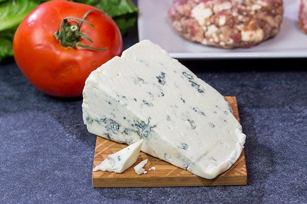 Looking for a fun spin on a classic summer meal?  Grab some blue cheese and buffalo sauce and grill up a batch of these Buffalo Blue Cheese Burgers!