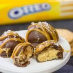 Looking for a fun spin on a classic snack?  Whip up a batch of these Salted Caramel OREO Cookie Balls!  
