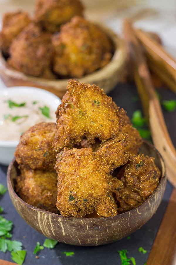 Take your fried food game to a whole new level!  These Crab Cake Hushpuppies combine two favorites into one.
