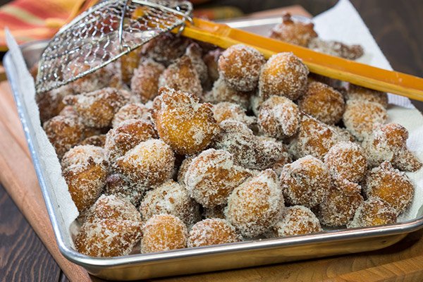 Packed with real pumpkin and your favorite baking spices, these Pumpkin Spice Donut Holes are an amazing way to celebrate Autumn!