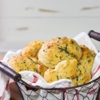 Looking for a delicious and easy biscuit recipe?  These Copycat Red Lobster Cheddar Bay Biscuits are a classic for a reason.  Bake up a tray today!