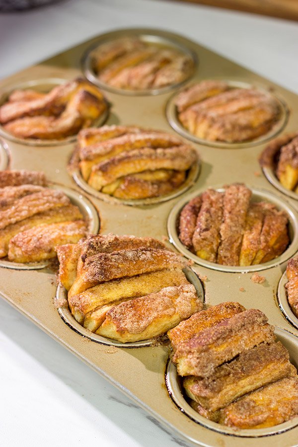 Put a sweet spin on the classic dinner roll with a batch of these Cinnamon Sugar Butterflake Rolls.  They're a fun, unique treat for brunch or dessert!