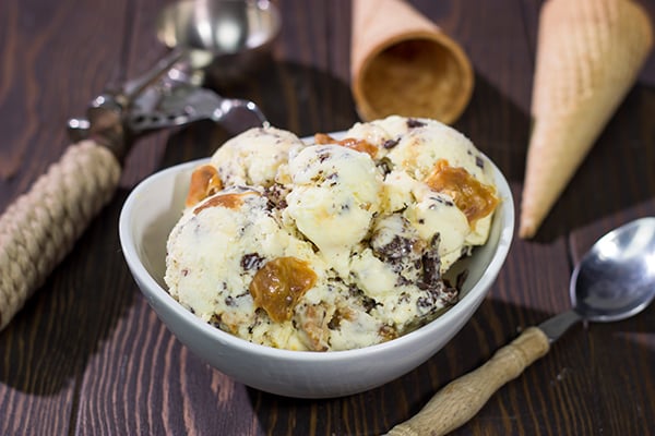 This Samoa Ice Cream includes the chocolate, coconut and caramel flavors of the beloved Girl Scout cookie...just in homemade ice cream form!