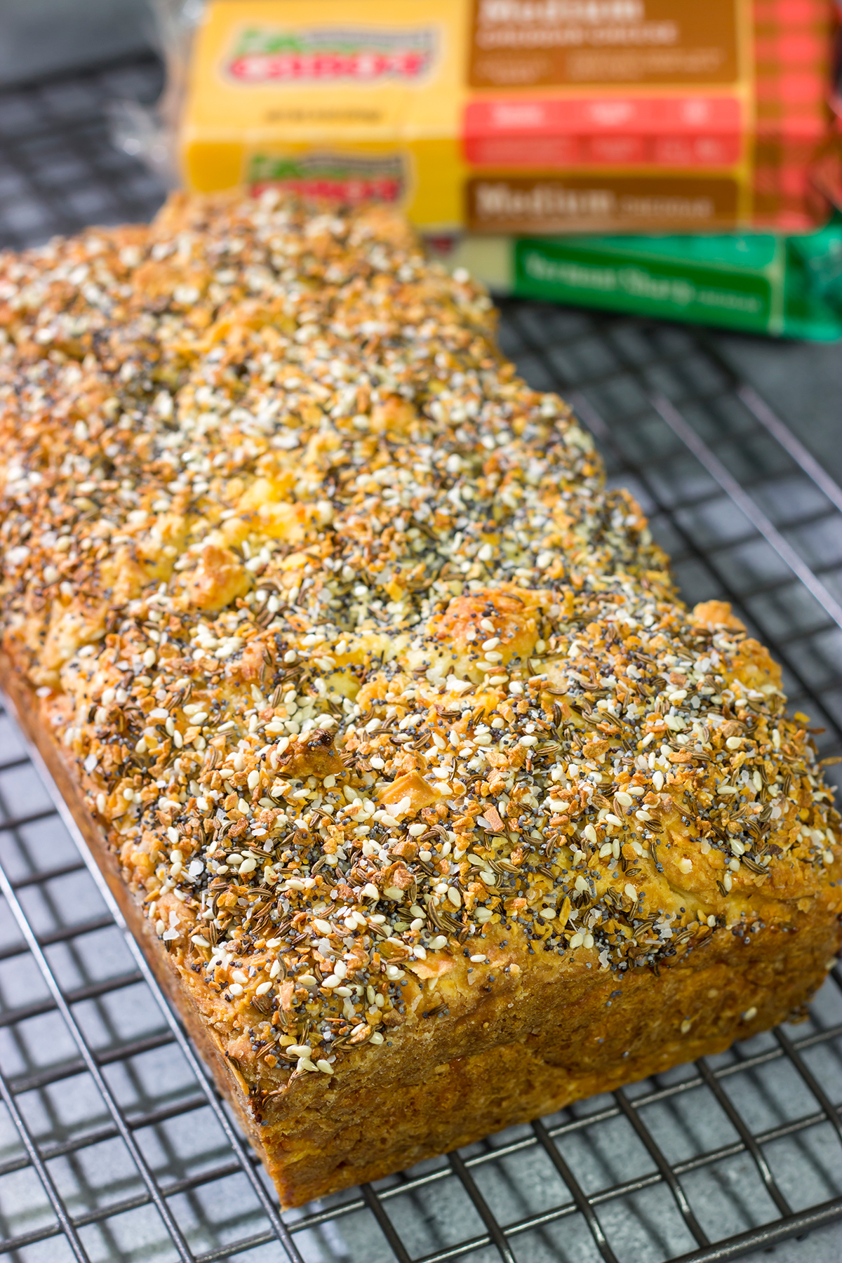 Filled with melted cheese and topped with everything bagel seasoning, this Cheesy Everything Bread is a great way to celebrate the return of baking season!