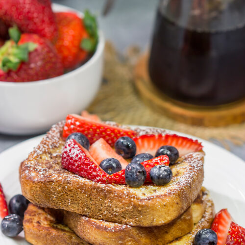 This Classic French Toast recipe is an easy and delicious option for weekend breakfasts - just don't forget the berries and the maple syrup!