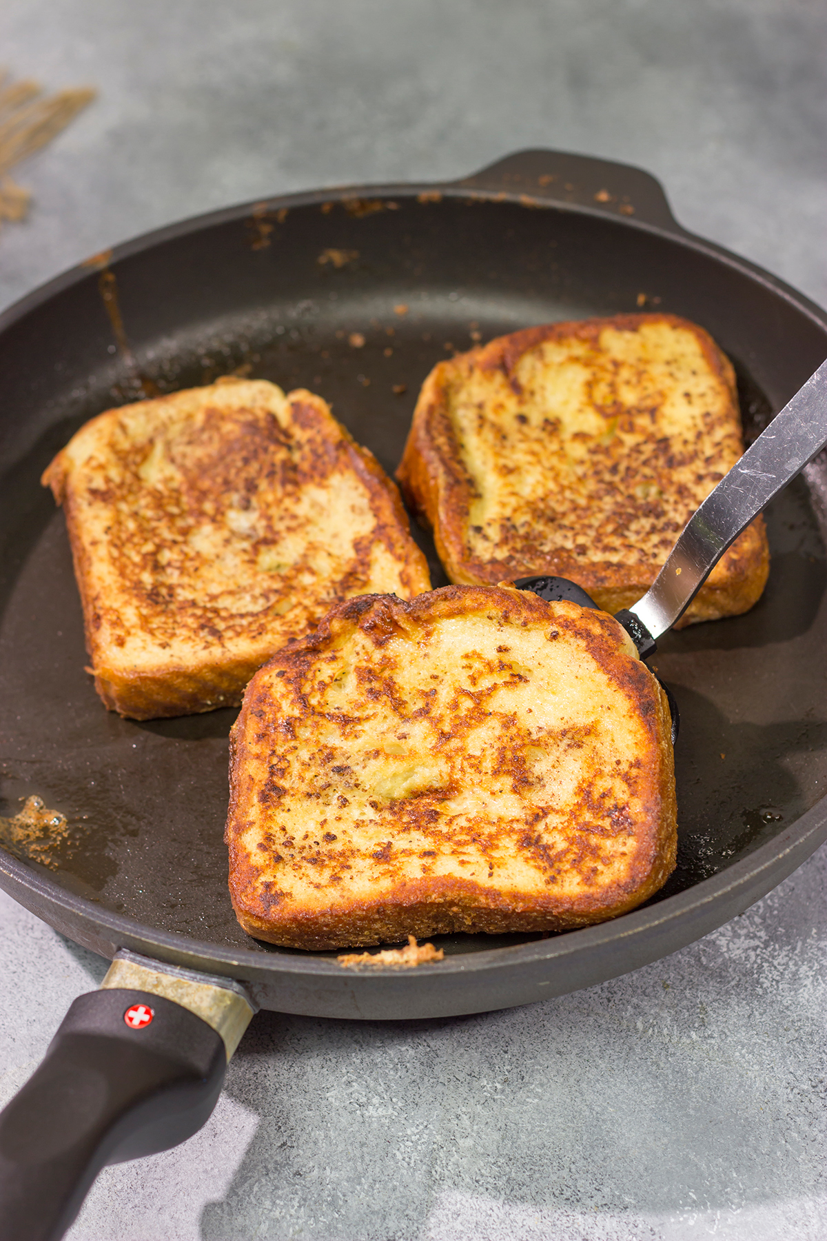 This Classic French Toast recipe is an easy and delicious option for weekend breakfasts - just don't forget the berries and the maple syrup!