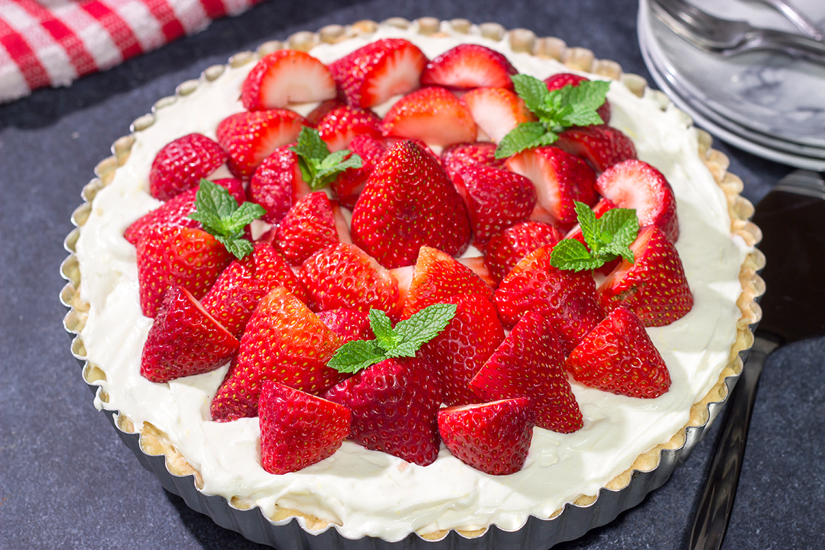 Featuring a creamy cheesecake filling over a shortbread cookie crust, this Strawberry Cheesecake Tart is a great way to highlight the flavor of fresh, juicy strawberries!