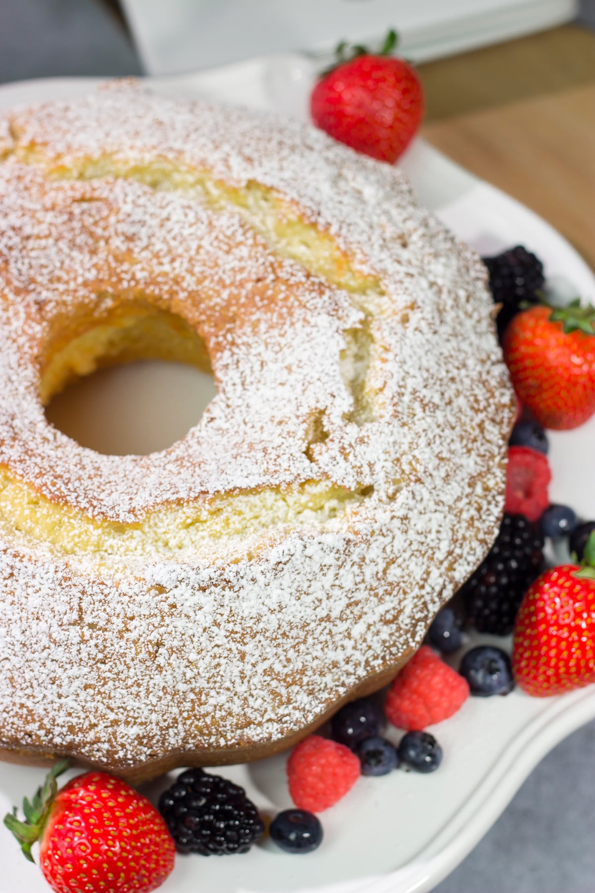 Featuring a tender crumb thanks to the buttermilk, this Buttermilk Pound Cake is an easy and delicious dessert that's sure to please!