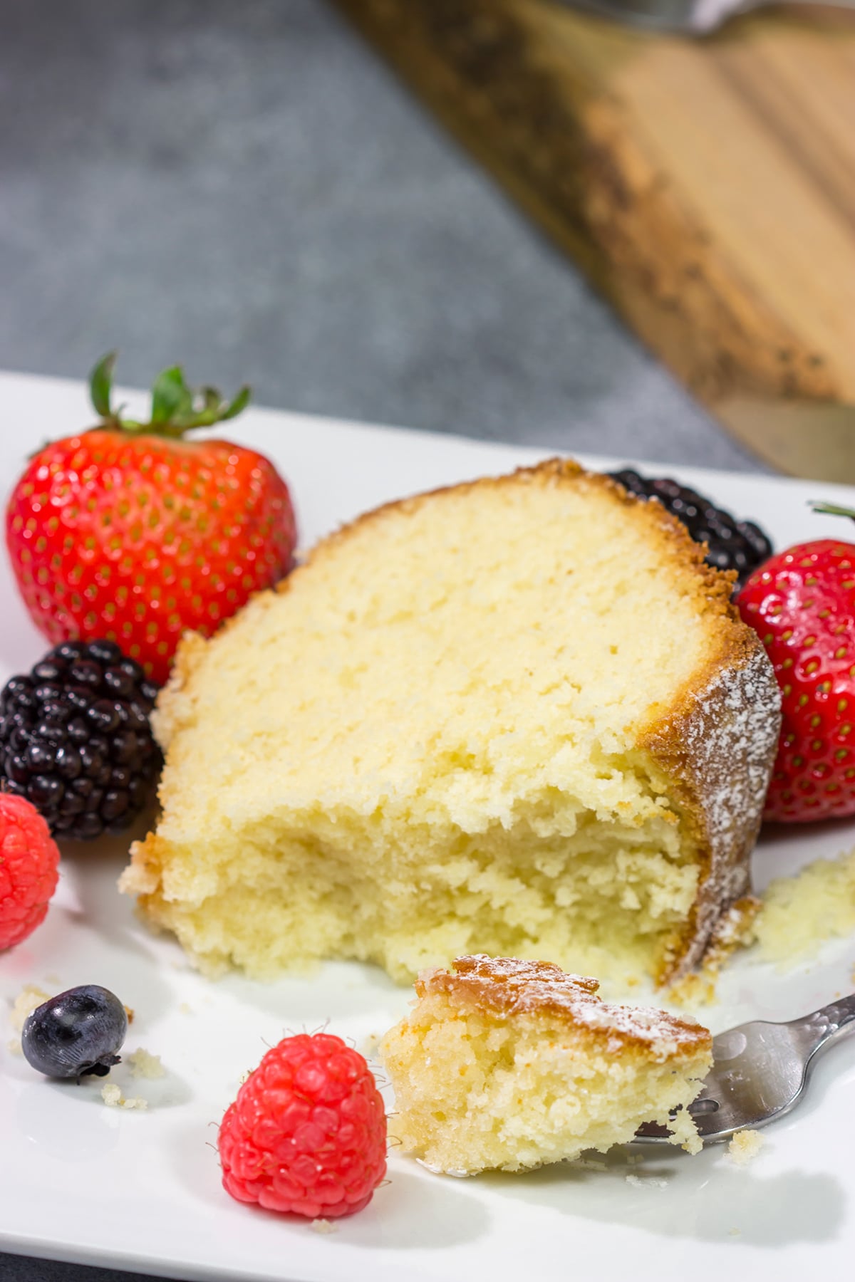 Featuring a tender crumb thanks to the buttermilk, this Buttermilk Pound Cake is an easy and delicious dessert that's sure to please!
