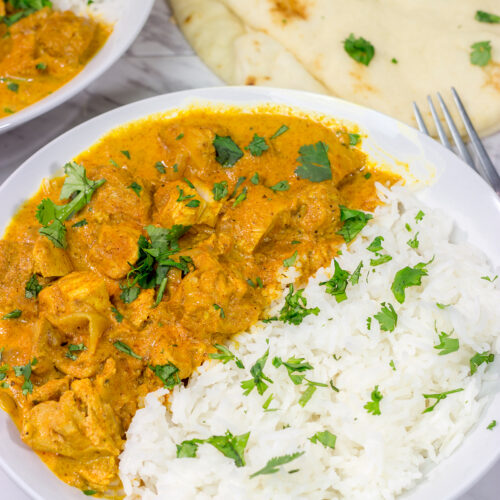 Looking for some tasty comfort food? Pull out the slow cooker and make a batch of this Slow Cooker Chicken Tikka Masala! It's delicious!