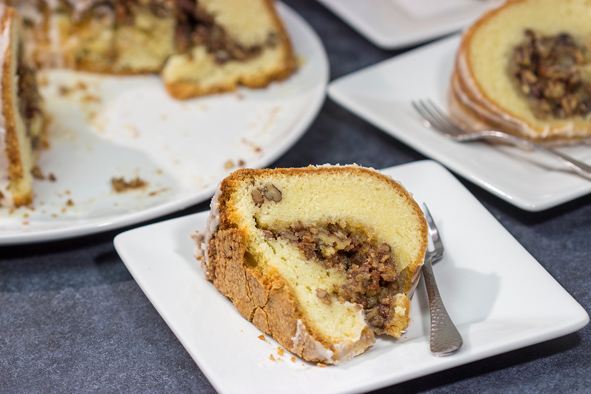 his Cinnamon Pecan Pound Cake features a sour cream pound cake filled with a layer of sugared pecans - it's one heck of a tasty dessert!