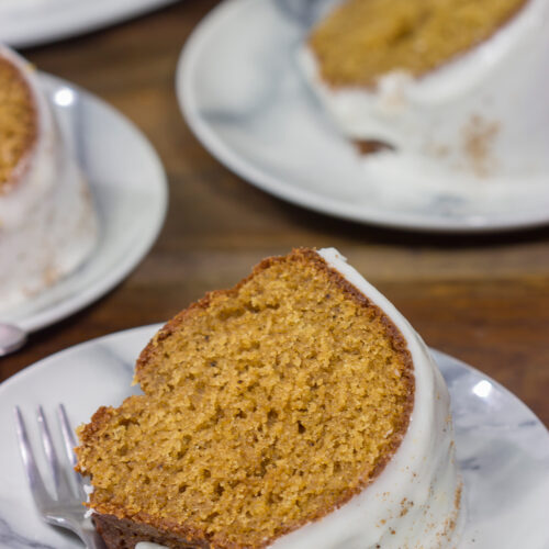 Featuring the classic holiday baking spices of cinnamon, ginger and nutmeg, this Molasses Spice Cake is a delicious way to enjoy the season!