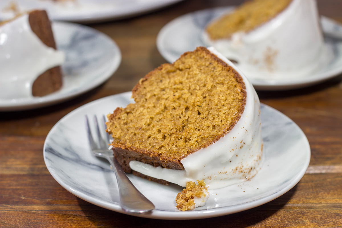 Featuring the classic holiday baking spices of cinnamon, ginger and nutmeg, this Molasses Spice Cake is a delicious way to enjoy the season!