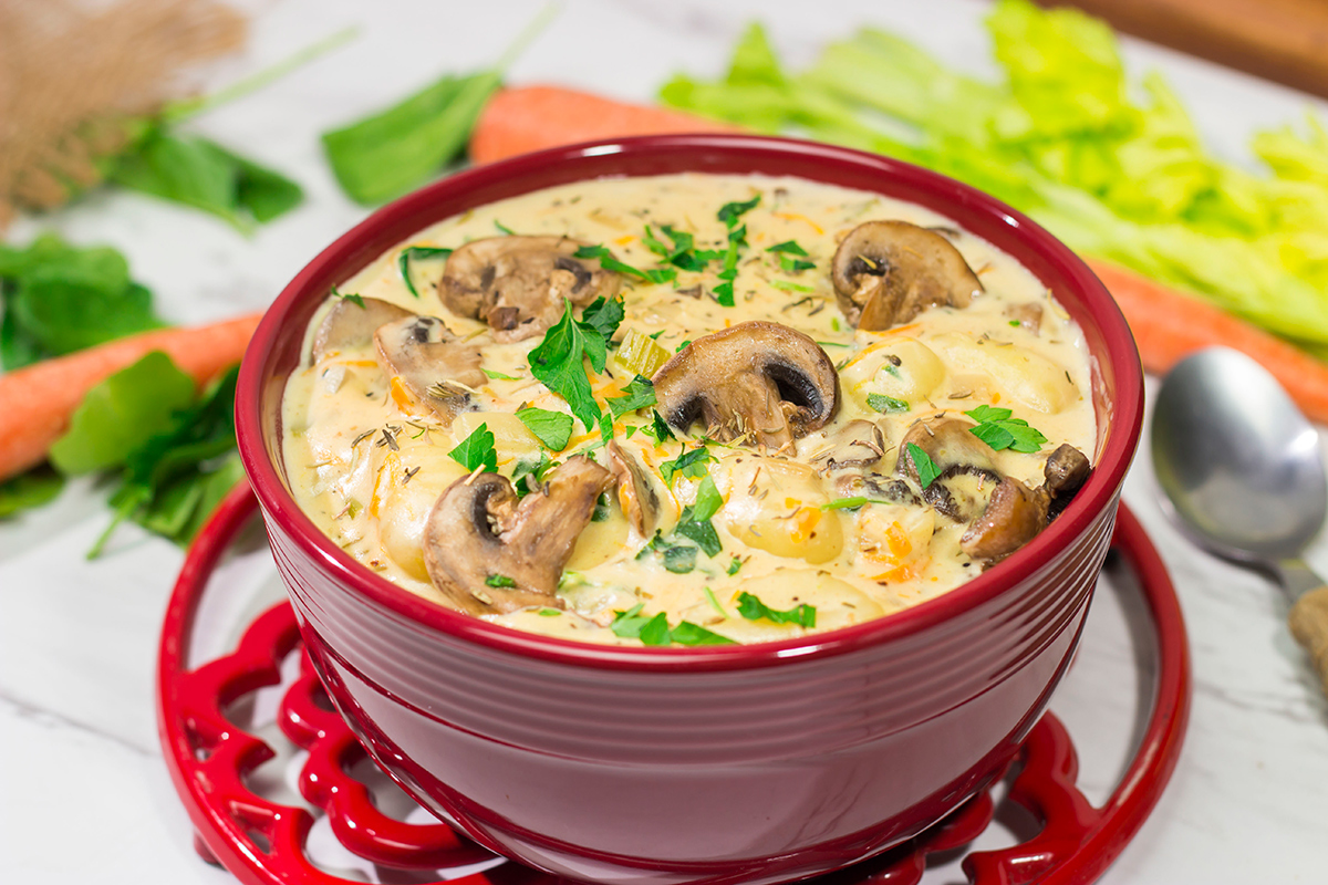 Filled with sautéed mushrooms and potato gnocchi, this Creamy Mushroom Gnocchi Soup is a great way to warm up on a cold winter night!