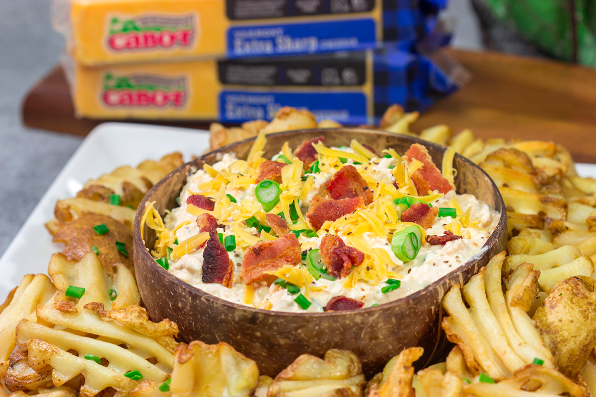 Packed with all of your favorite baked potato toppings, this Loaded Baked Potato Dip is the perfect appetizer for hanging out with friends or quiet nights at home!
