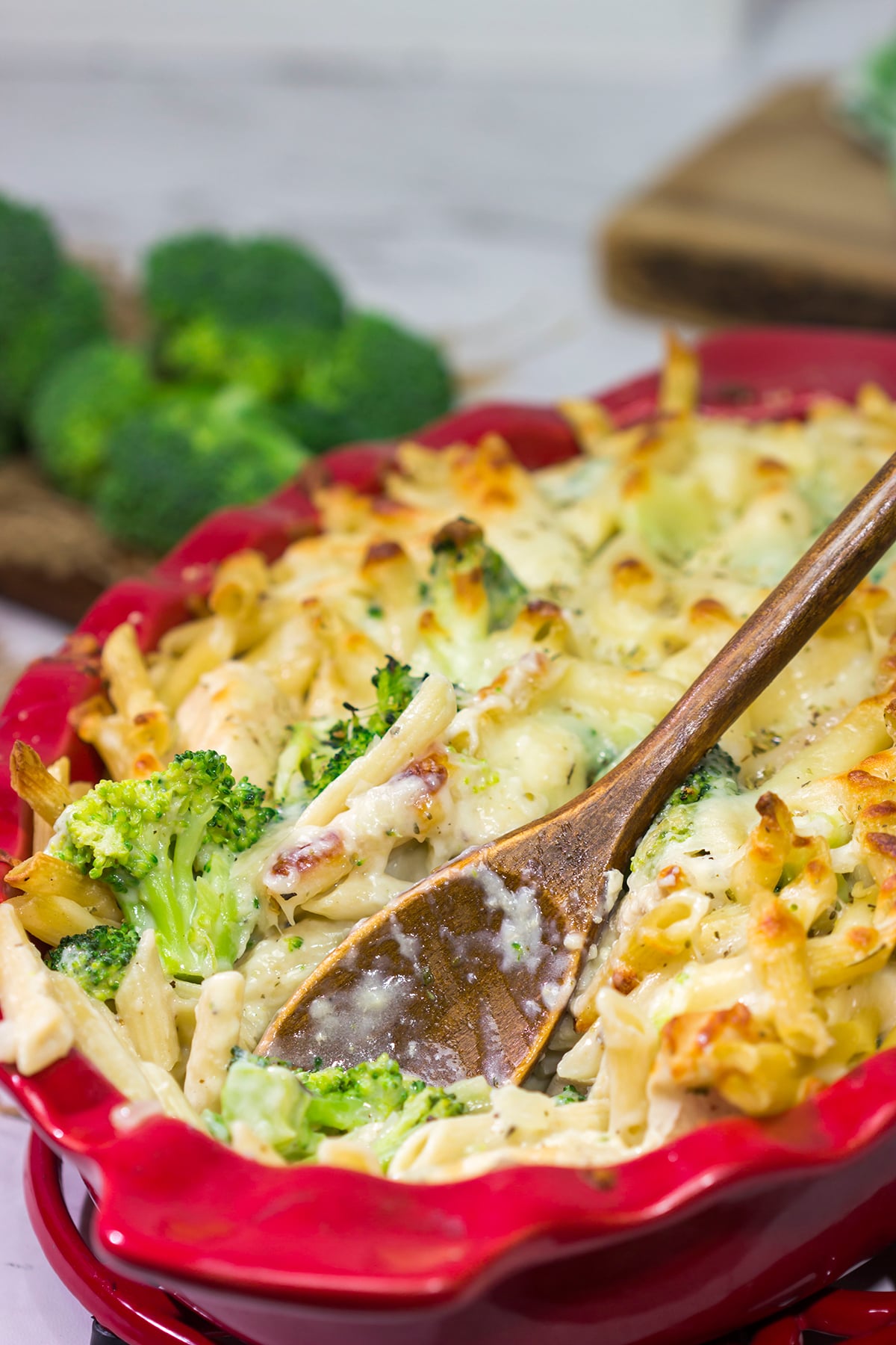 Filled with juicy chicken, broccoli and a cheesy alfredo sauce, this Cheesy Chicken and Broccoli Pasta Bake is a great comfort food meal!