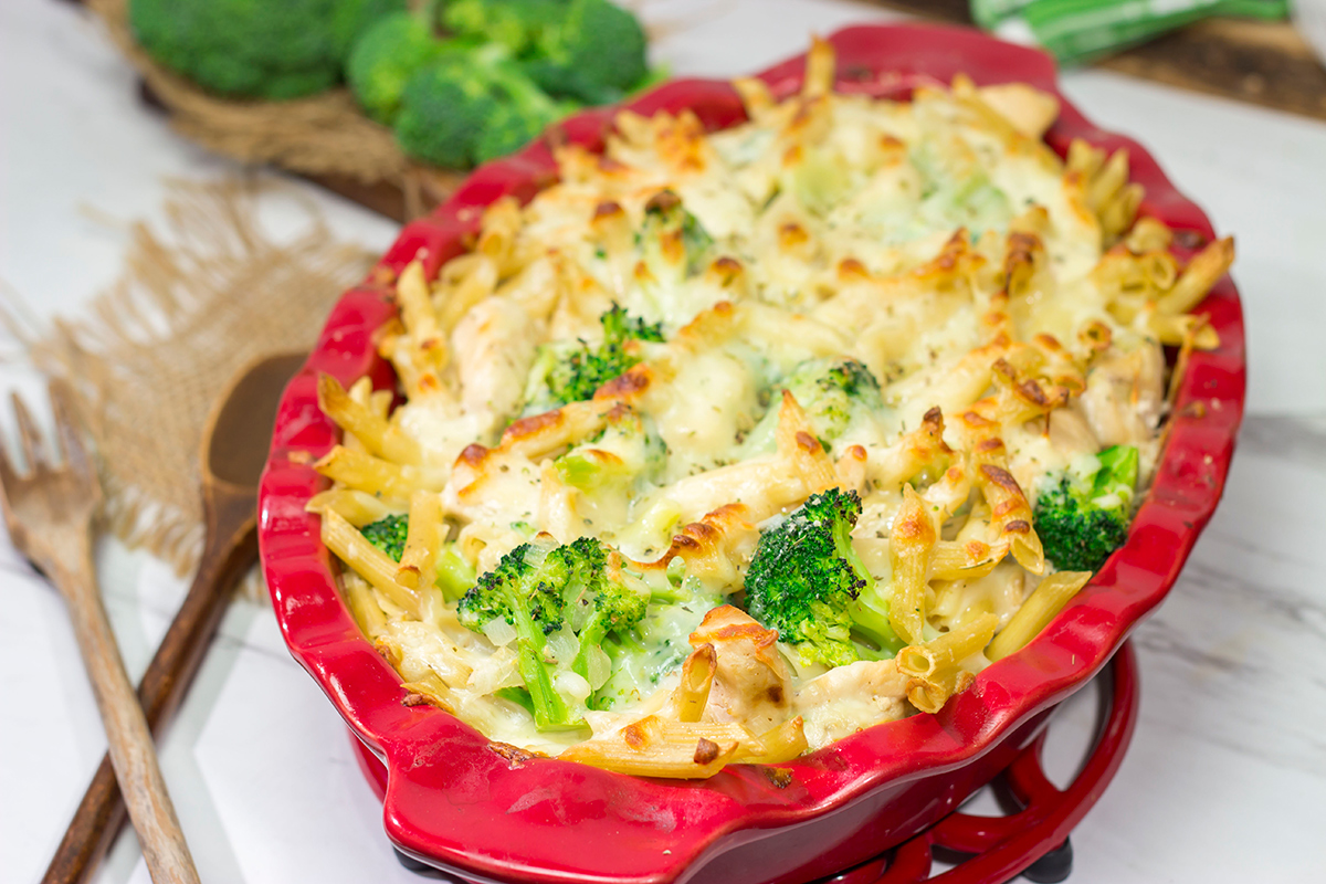 Filled with juicy chicken, broccoli and a cheesy alfredo sauce, this Cheesy Chicken and Broccoli Pasta Bake is a great comfort food meal!