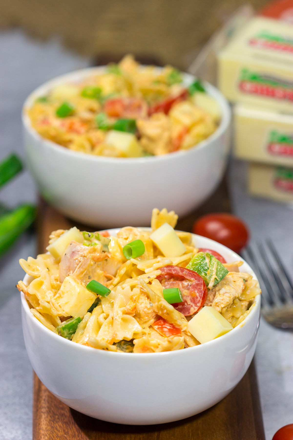 Featuring the best flavors of buffalo chicken wings combined with a classic pasta salad, this Buffalo Chicken Pasta Salad makes for a fantastic summer recipe!