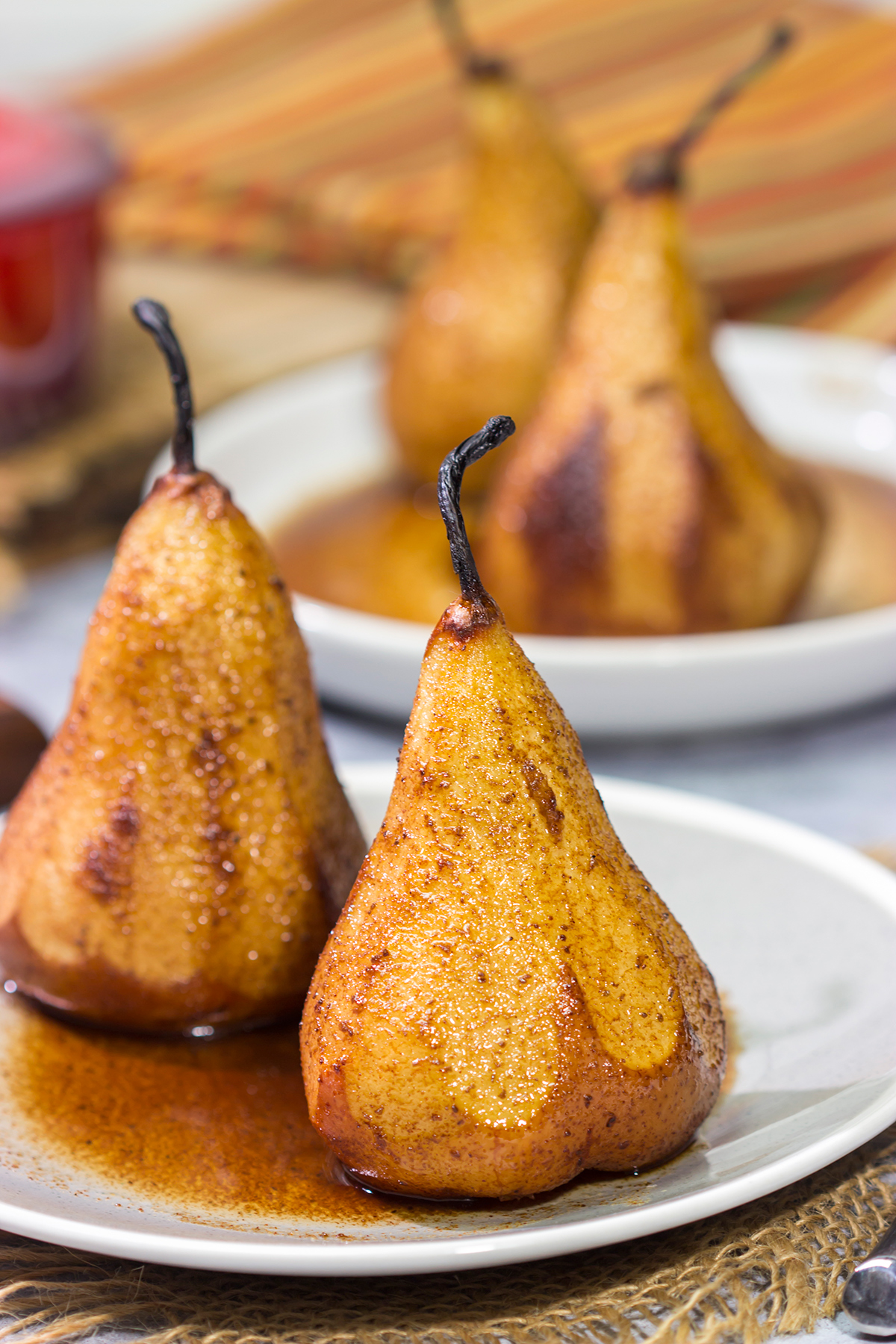 Looking for an easy dessert recipe? These Honey Roasted Pears are packed with flavor - they're perfect for a chilly autumn or winter evening!