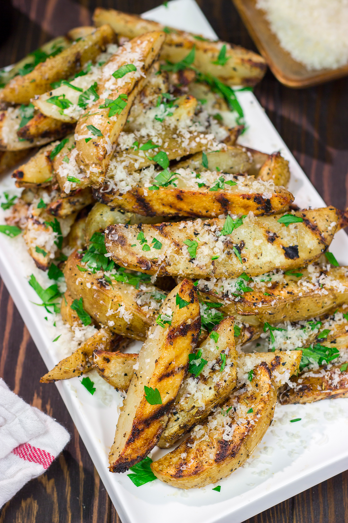 Leave that oven off and fire up the grill! These Grilled Potatoes are an easy and tasty side dish for all sorts of summer meals!
