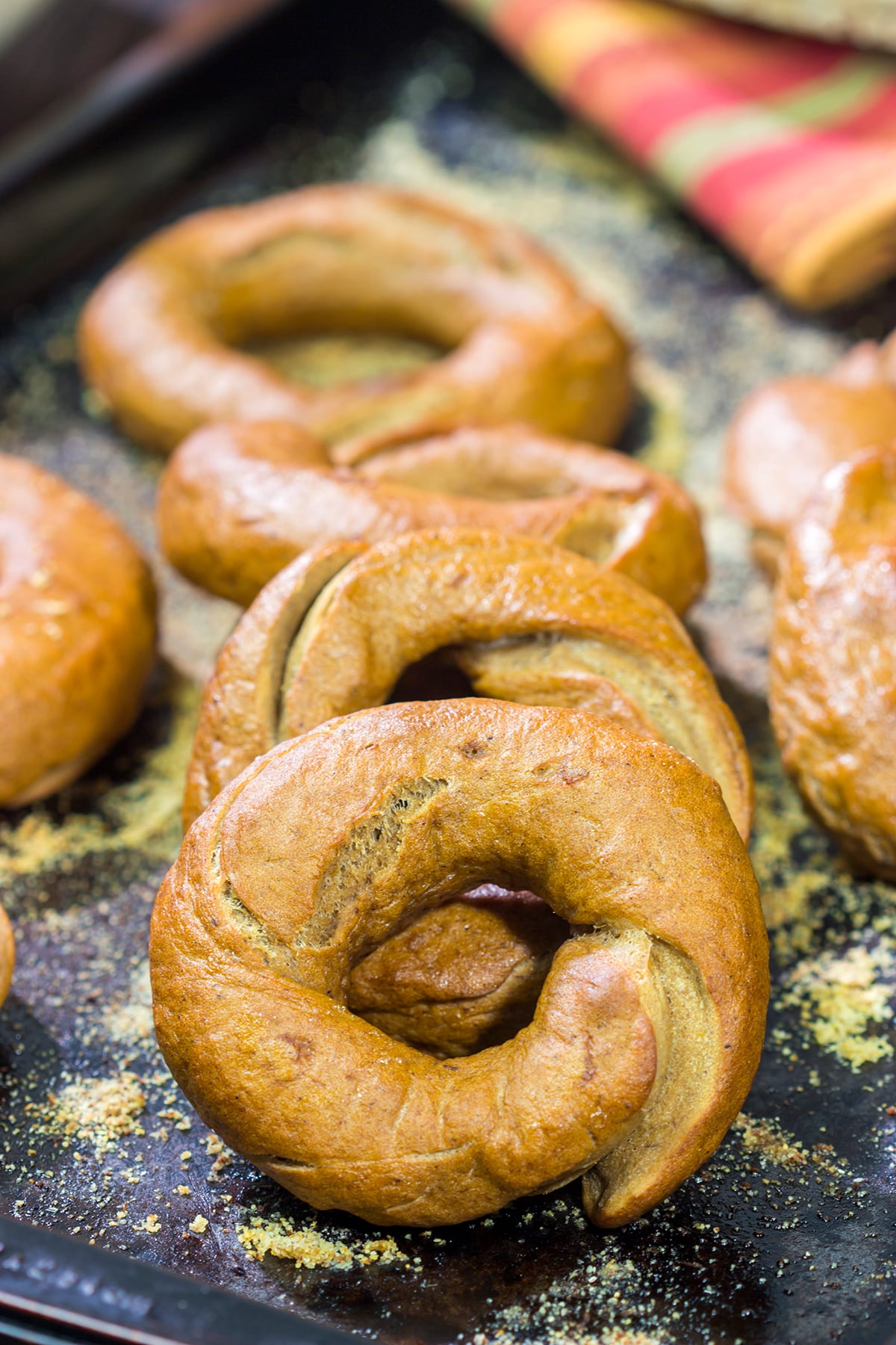 Packed with real pumpkin and pumpkin pie spice, these Pumpkin Spice Bagels are a fun addition to the fall baking lineup!