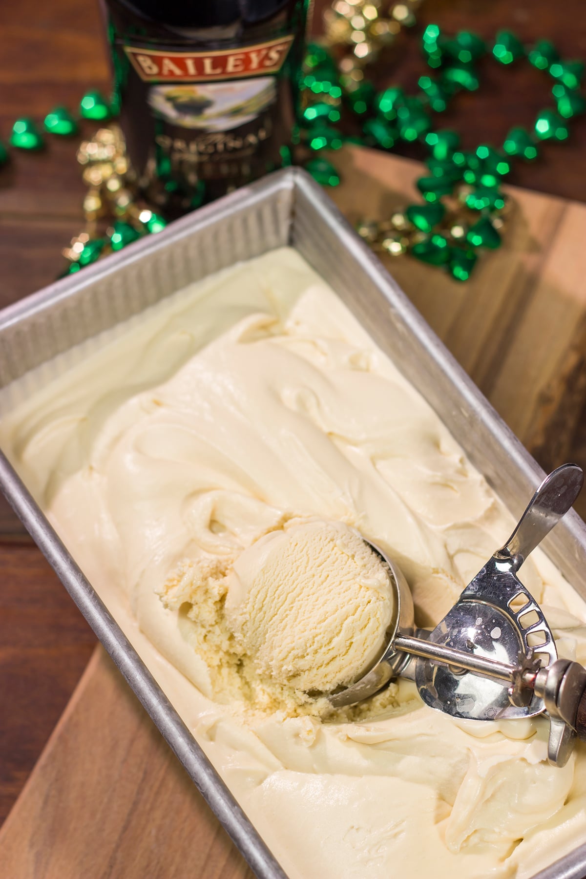 This Bailey's Ice Cream is a fantastic way to celebrate St. Patrick's Day! It's boozy, creamy and absolutely delicious.
