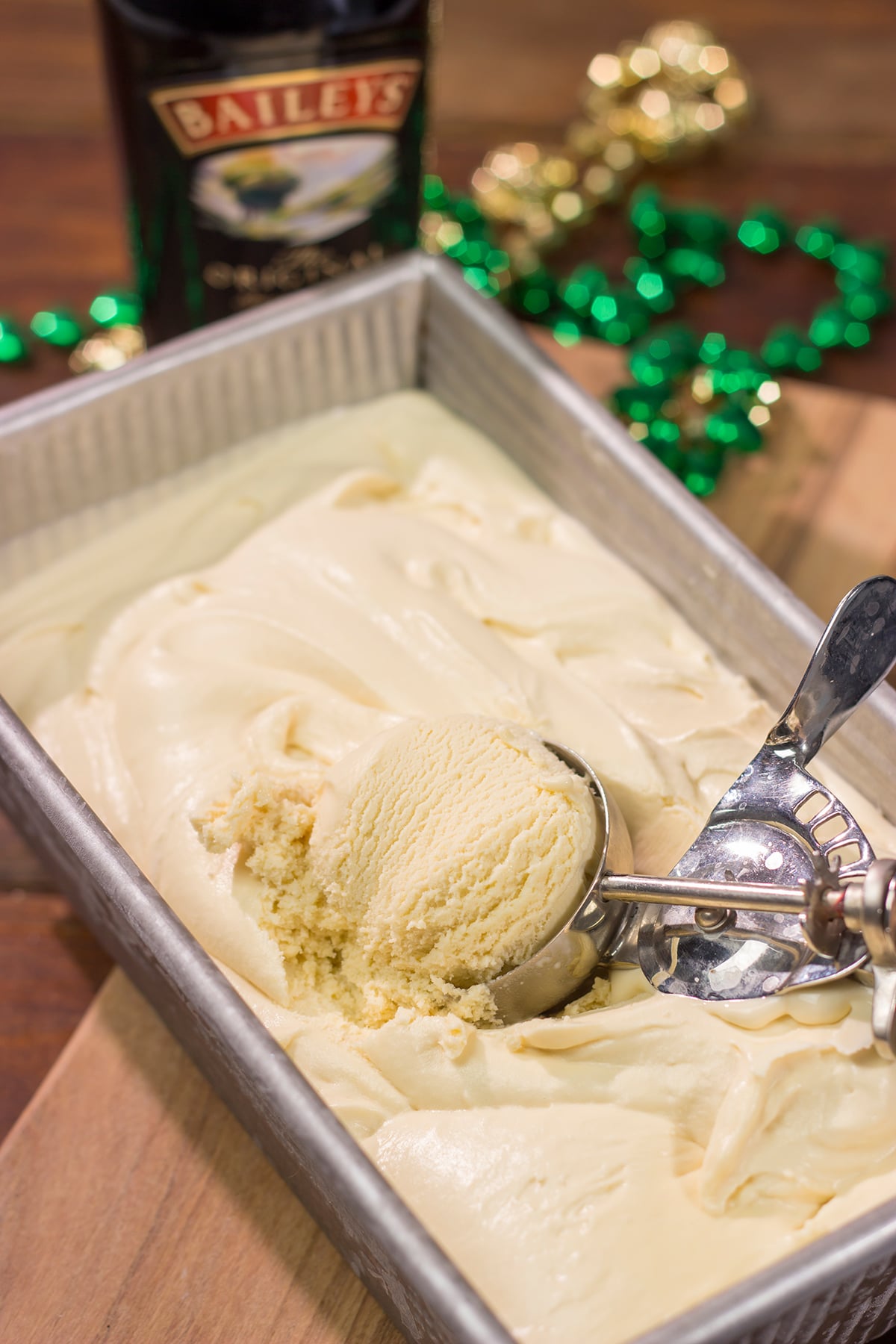 This Bailey's Ice Cream is a fantastic way to celebrate St. Patrick's Day! It's boozy, creamy and absolutely delicious.