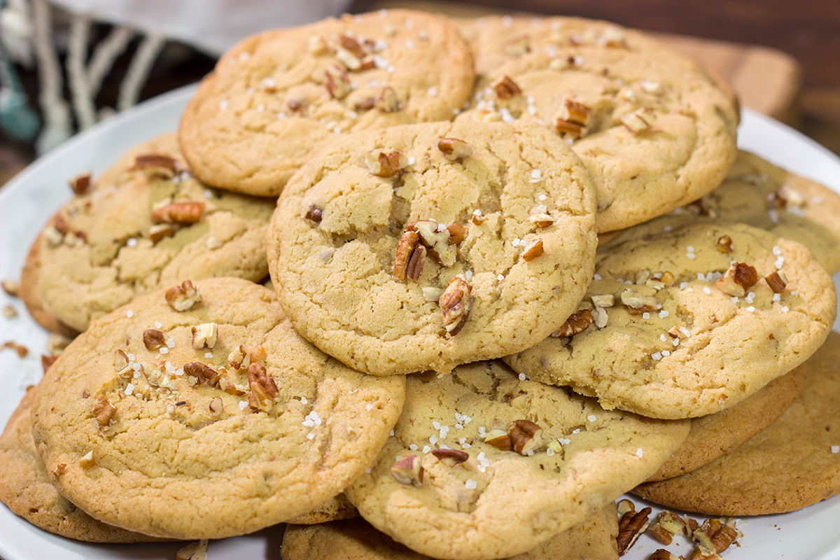 These Butter Pecan Cookies taste just like the ice cream...only in cookie form! They're a little chewy, a little crispy and totally delicious!