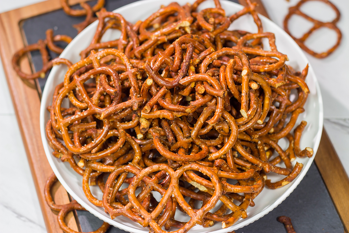 Fire up the smoker! These Smoked Ranch Pretzels are a unique and delicious snack. They go great with friends and cold beers!
