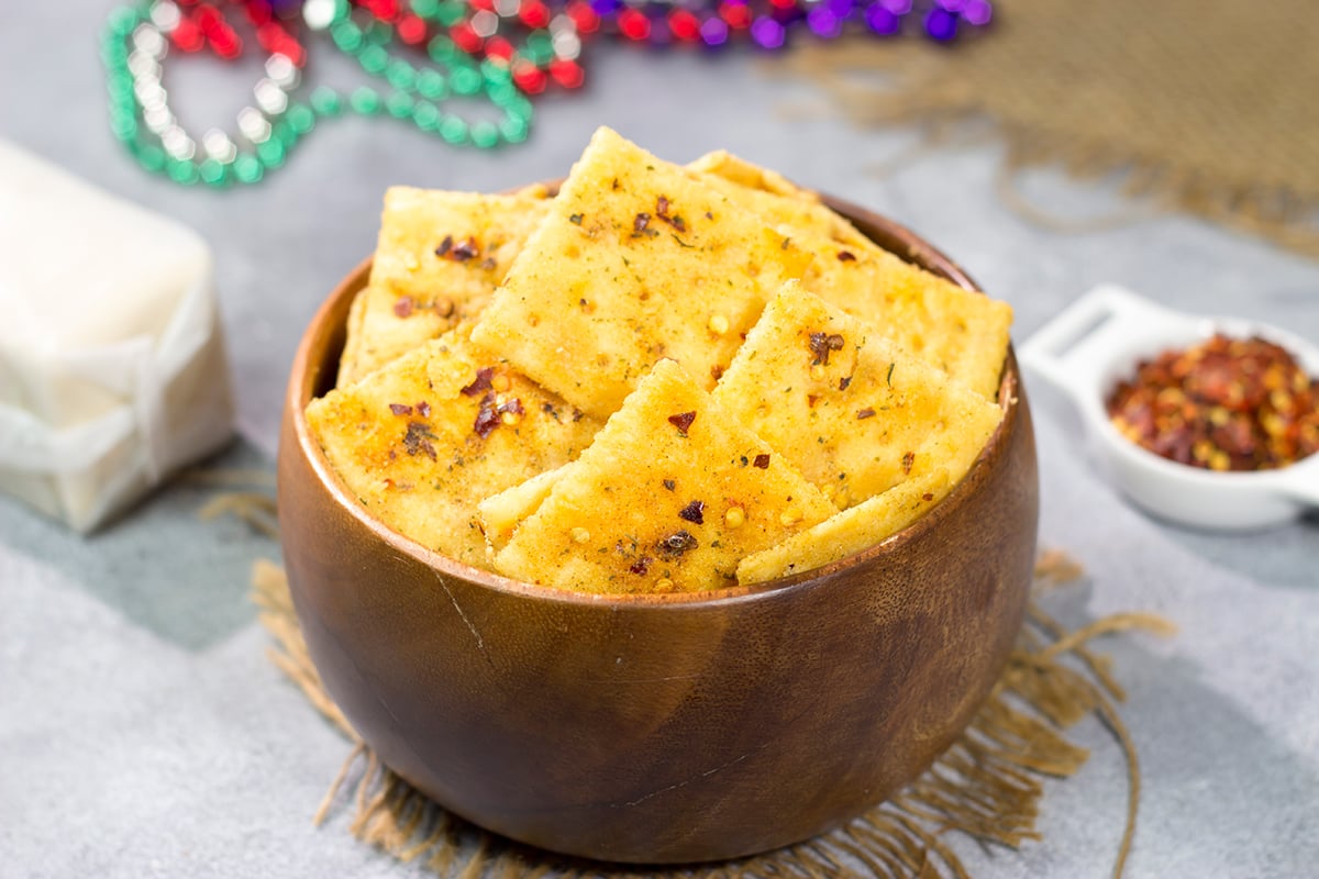 These Spicy Cajun Firecrackers are crispy saltine crackers that pack a serious flavor punch. They're an easy appetizer for parties or gamedays!