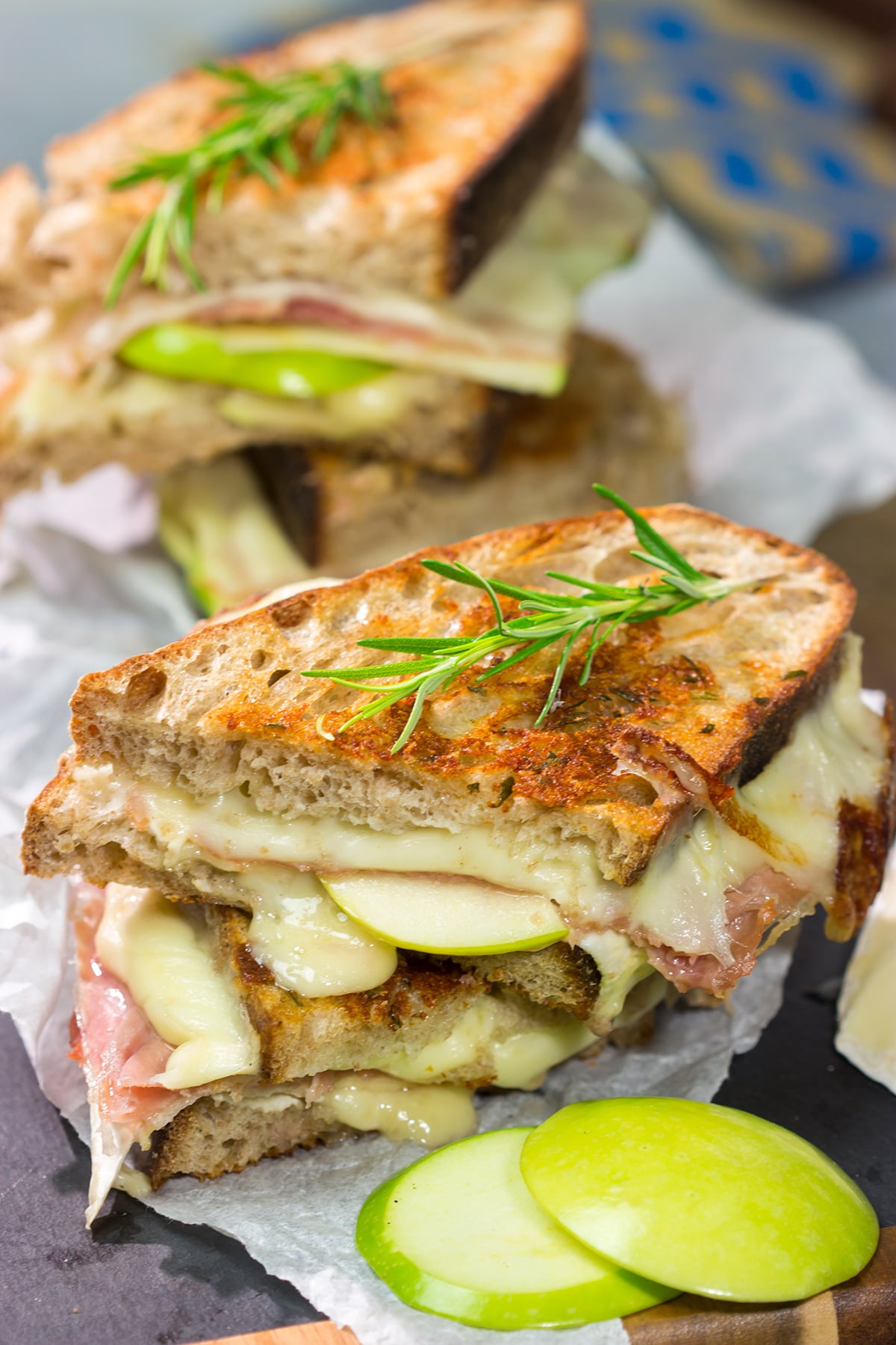 Take your grilled cheese game to the next level with this Prosciutto and Brie Grilled Cheese. Buttery bread, melty cheese and prosciutto combine to create a fantastic toasted sandwich!