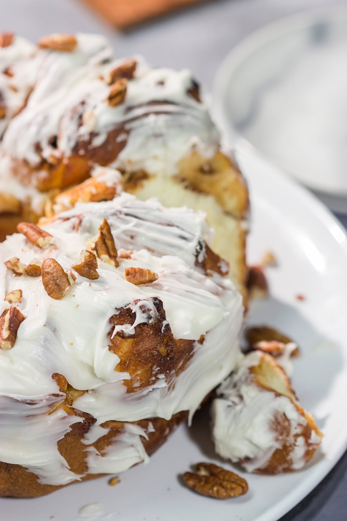 This Pull Apart Cinnamon Rolls recipe features all of your favorite cinnamon roll flavors...in a fun pull-apart version. It's great for overnight visitors or the holiday season!