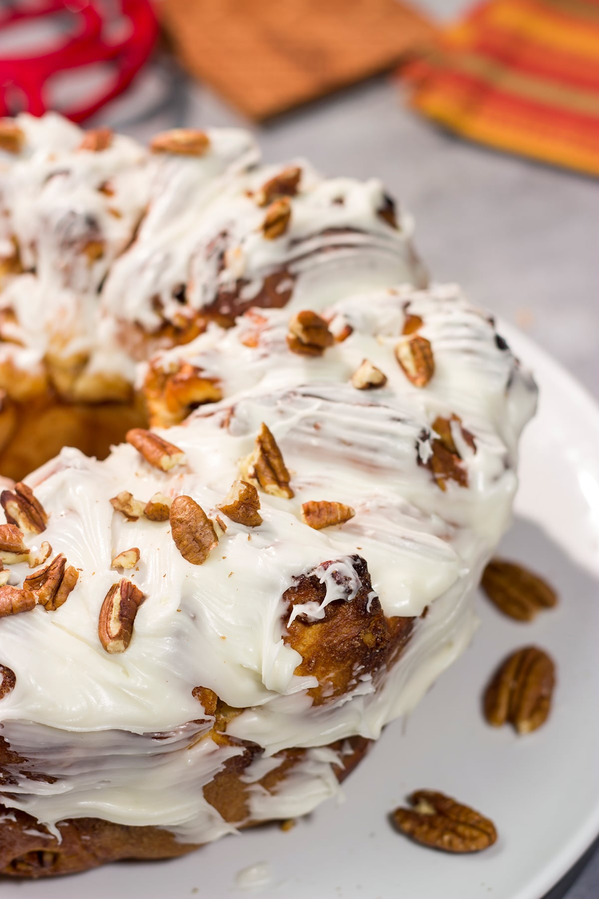 This Pull Apart Cinnamon Rolls recipe features all of your favorite cinnamon roll flavors...in a fun pull-apart version. It's great for overnight visitors or the holiday season!