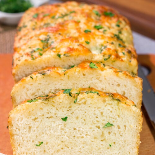 Want a loaf of homemade bread with dinner tonight? This Cheesy Beer Bread only takes about 5 minutes to prepare, and the flavor is amazing!