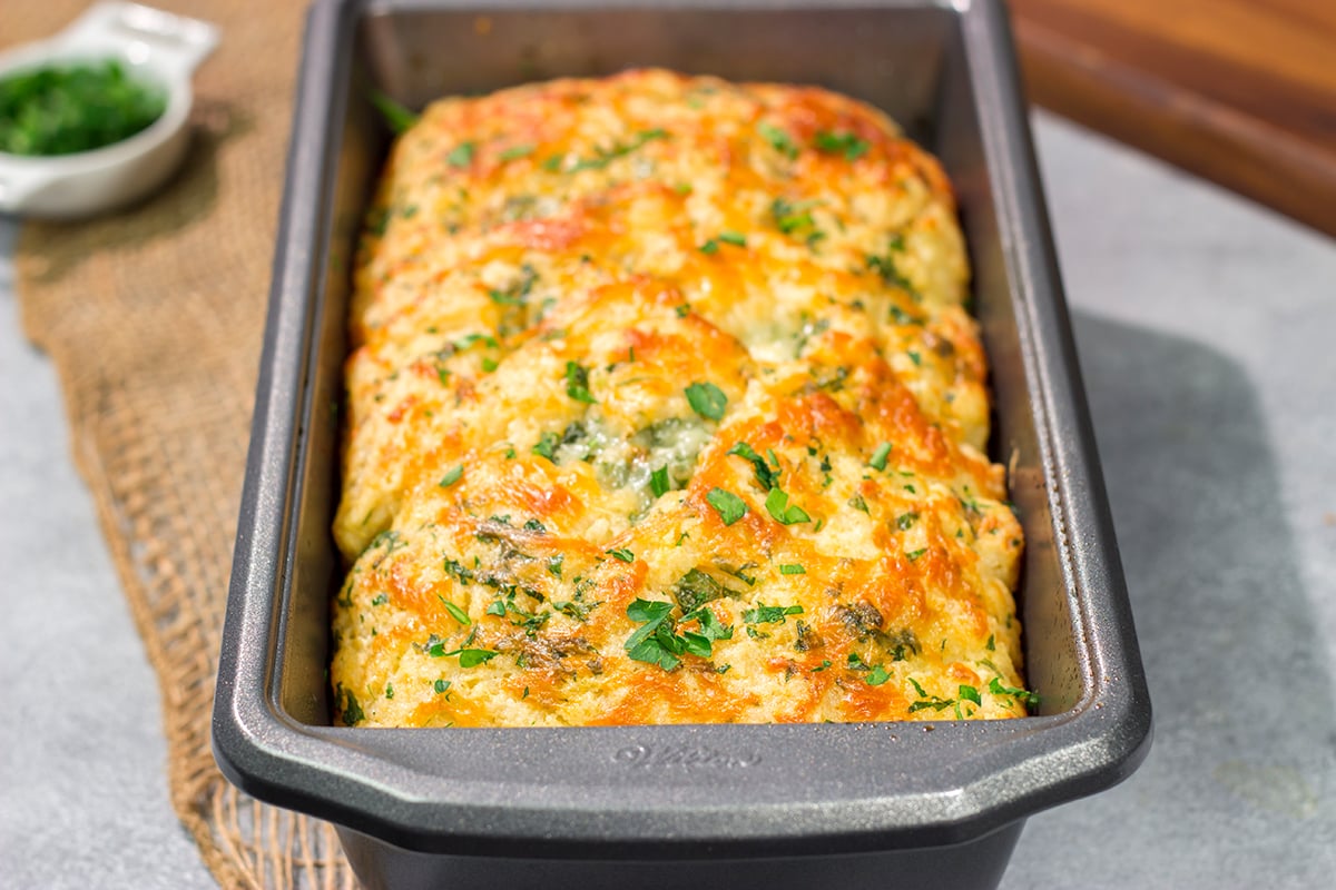 Want a loaf of homemade bread with dinner tonight? This Cheesy Beer Bread only takes about 5 minutes to prepare, and the flavor is amazing!